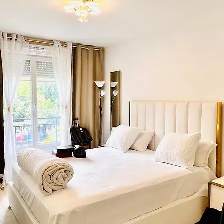 Les Residences De Djibril Le Blanc-Mesnil Extérieur photo